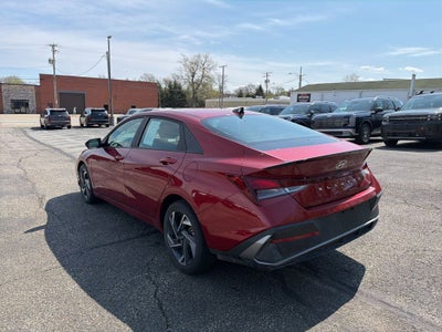 2025 Hyundai ELANTRA SEL Sport