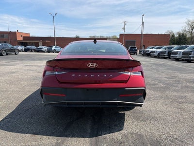 2025 Hyundai ELANTRA SEL Sport