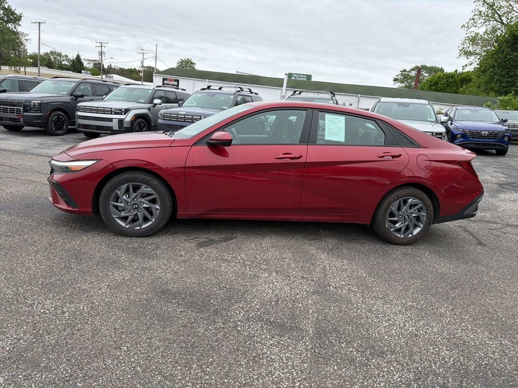 2024 Hyundai ELANTRA SEL