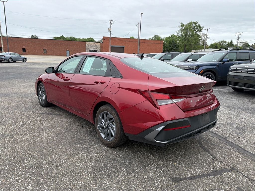 2024 Hyundai ELANTRA SEL