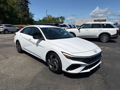 2025 Hyundai ELANTRA SEL Sport