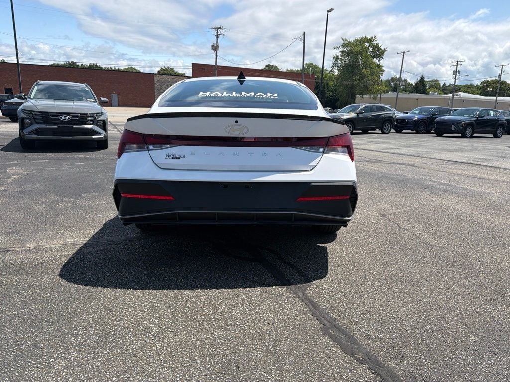 2025 Hyundai ELANTRA SEL Sport