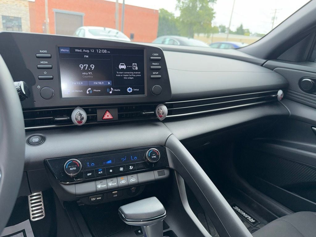 2025 Hyundai ELANTRA SEL Sport