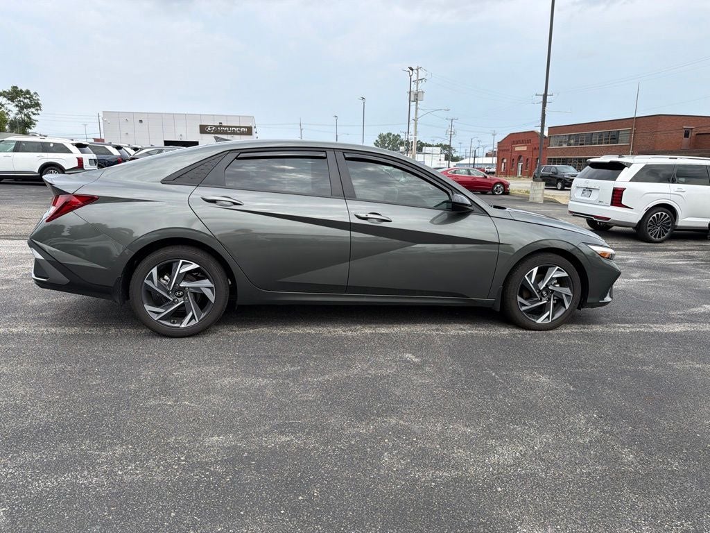 2025 Hyundai ELANTRA SEL Sport