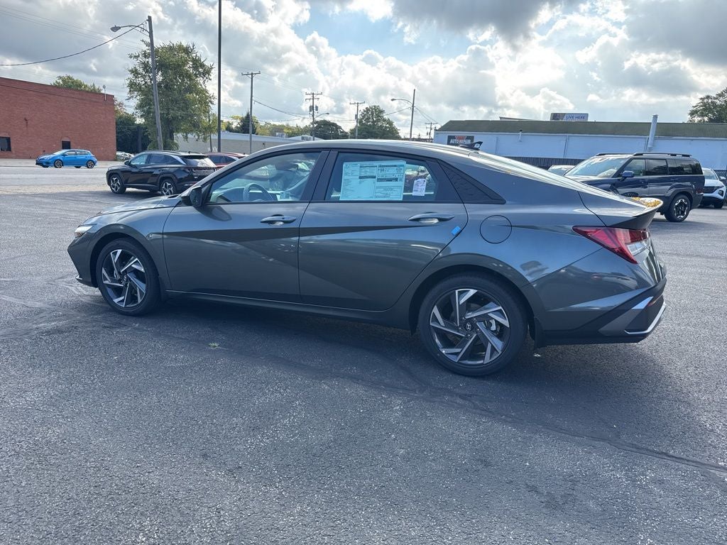 2025 Hyundai ELANTRA HYBRID SEL Sport