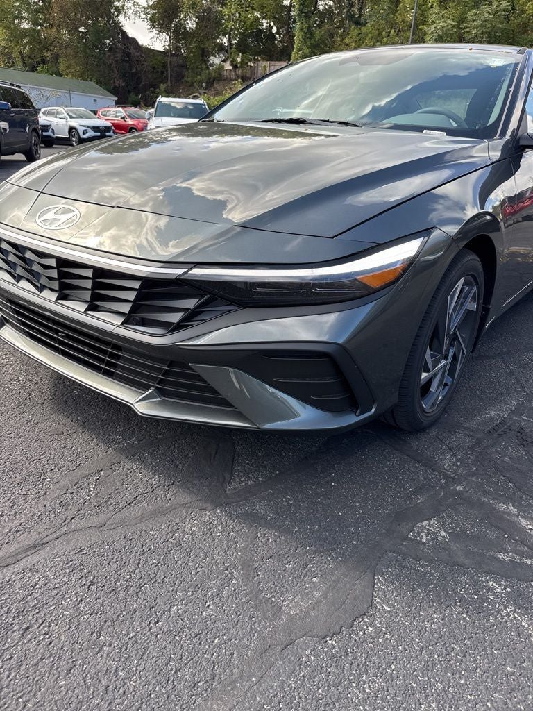 2025 Hyundai ELANTRA HYBRID SEL Sport