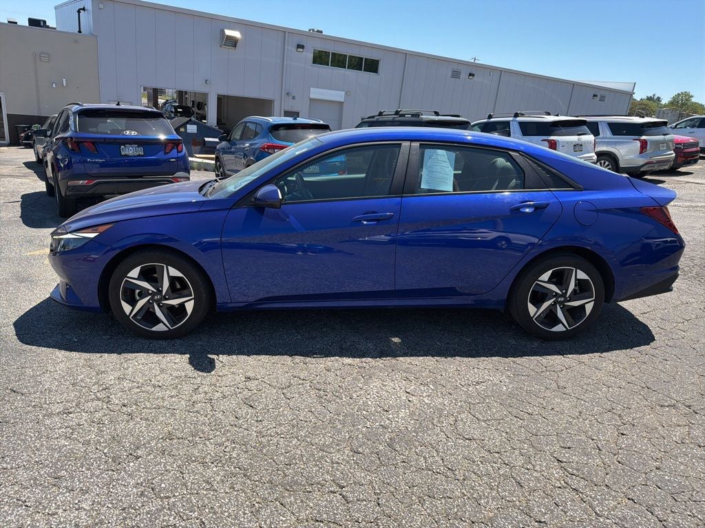 2023 Hyundai ELANTRA SEL