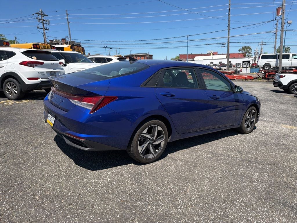 2023 Hyundai ELANTRA SEL