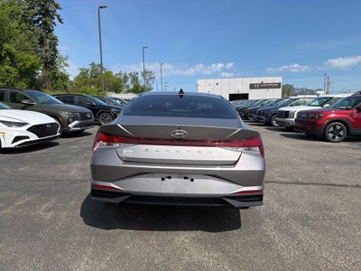 2023 Hyundai ELANTRA SEL