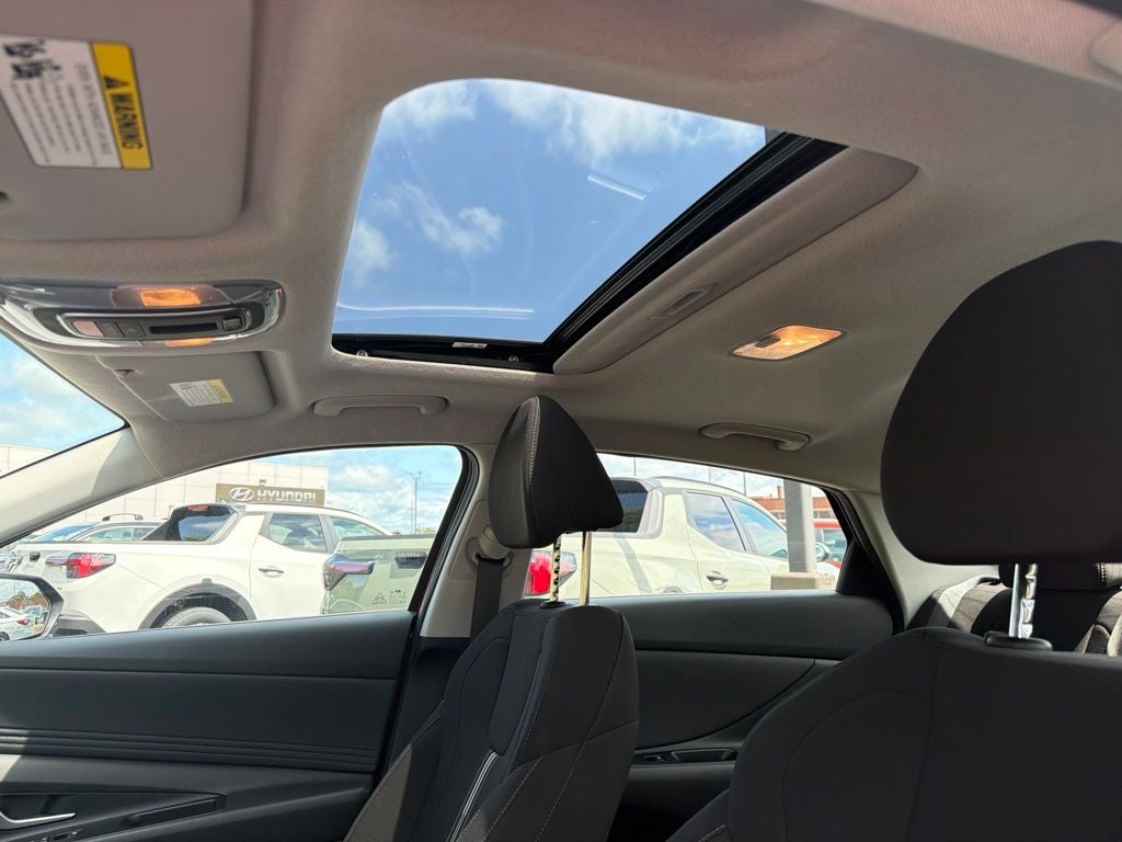 2025 Hyundai ELANTRA SEL Convenience