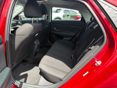 2025 Hyundai ELANTRA SEL Convenience
