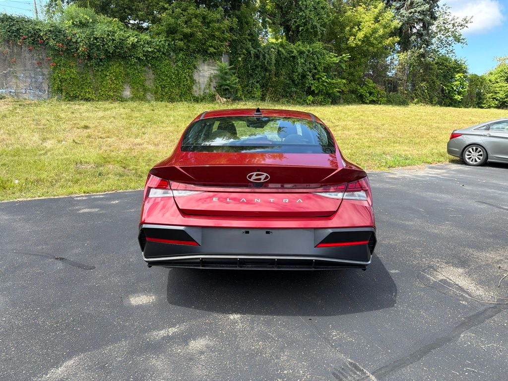 2025 Hyundai ELANTRA SEL Convenience