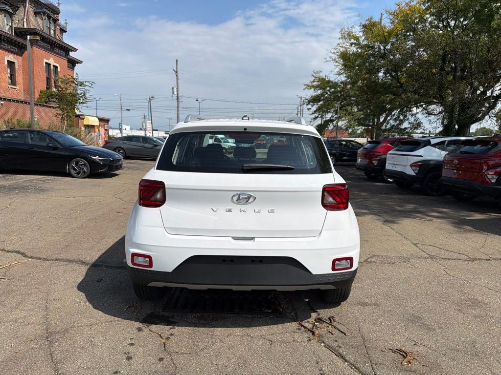 2026 Hyundai VENUE SEL