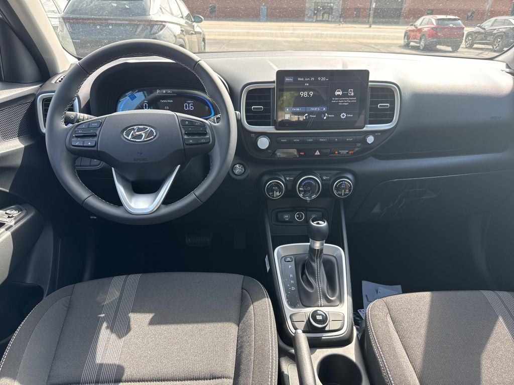 2025 Hyundai VENUE SEL