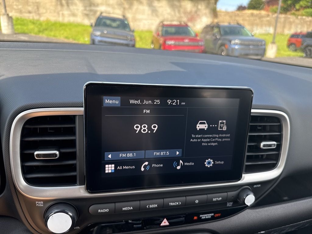 2025 Hyundai VENUE SEL