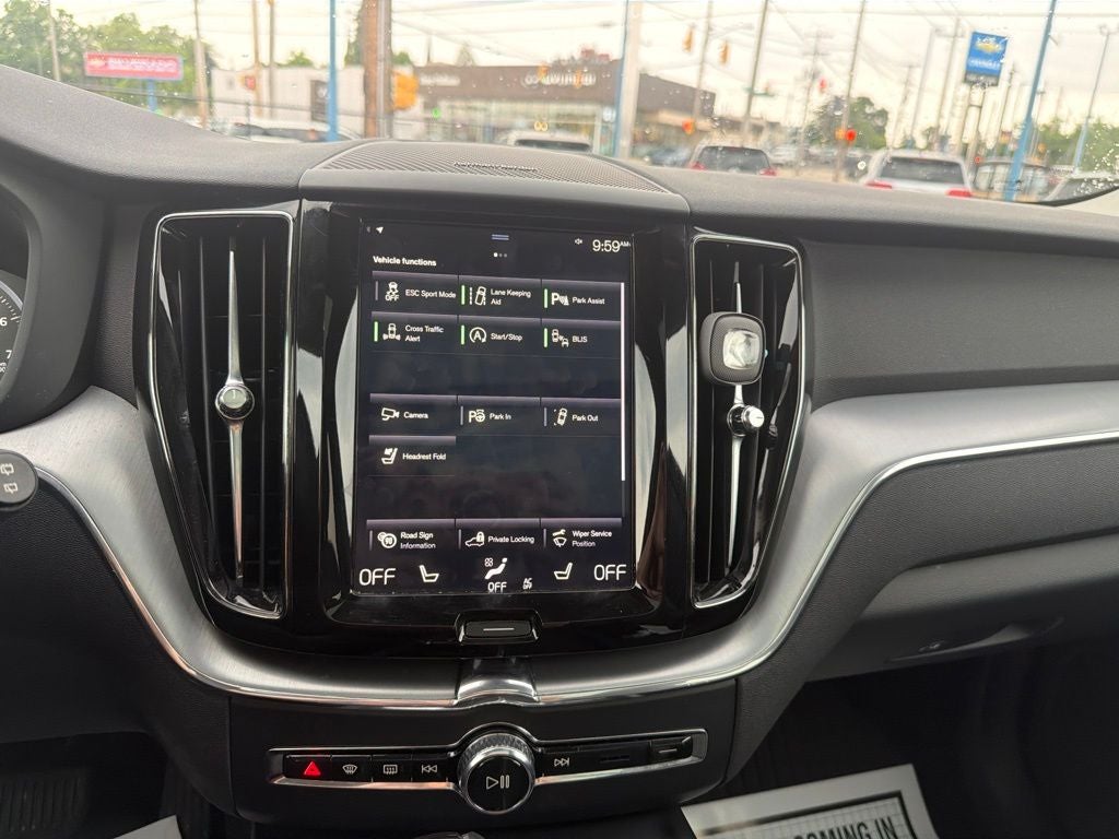 2019 Volvo XC60 T5 Momentum