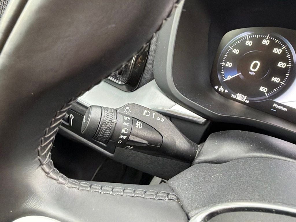 2019 Volvo XC60 T5 Momentum