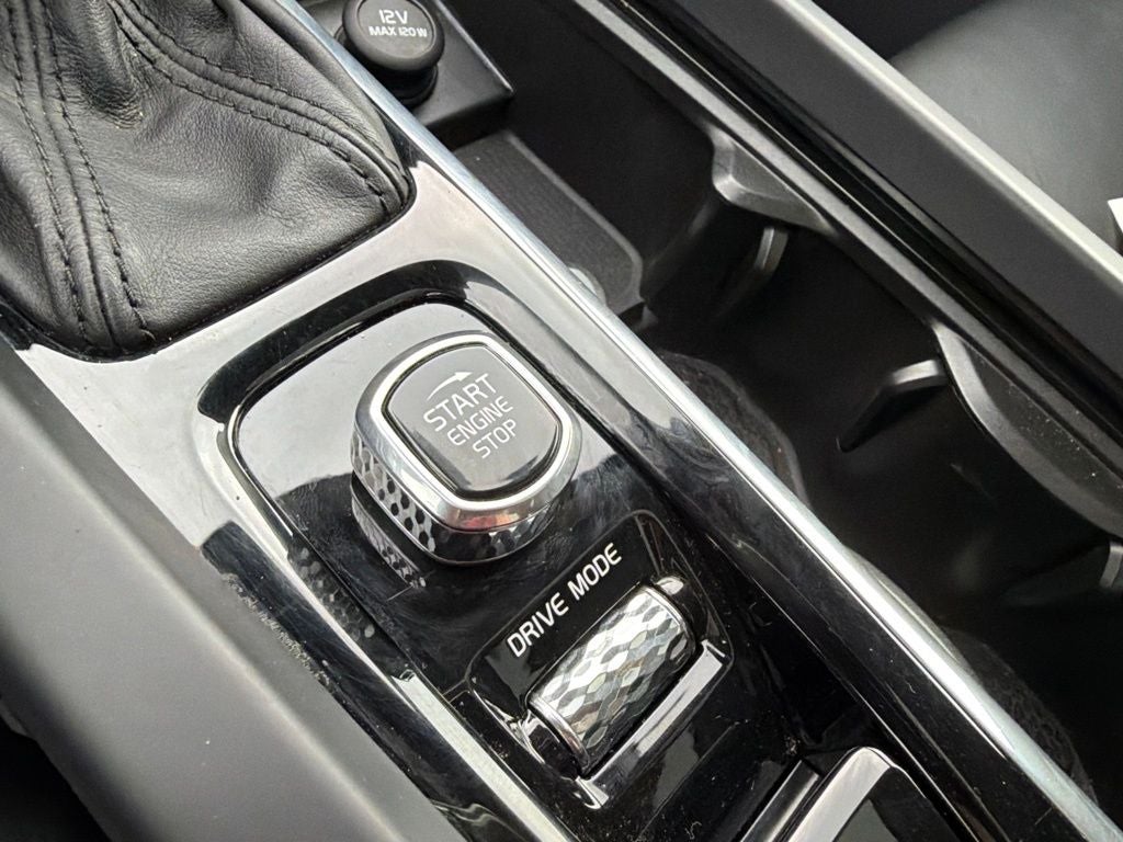 2019 Volvo XC60 T5 Momentum