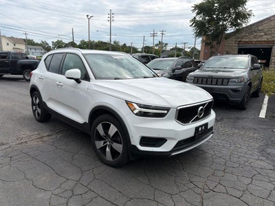 2019 Volvo XC40 Momentum
