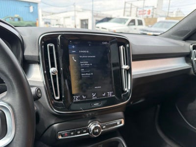 2019 Volvo XC40 Momentum