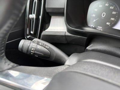 2019 Volvo XC40 Momentum