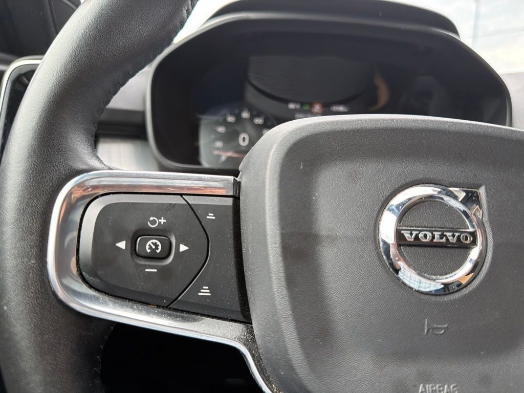2019 Volvo XC40 Momentum