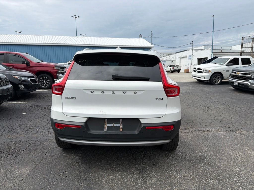 2019 Volvo XC40 Momentum