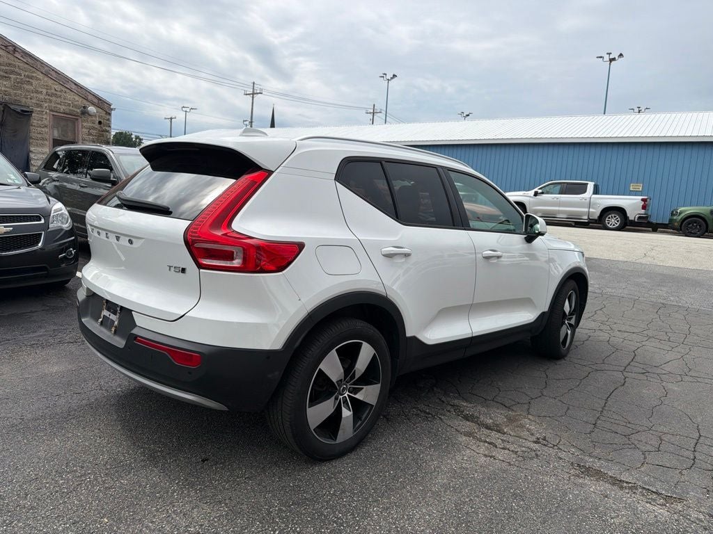 2019 Volvo XC40 Momentum