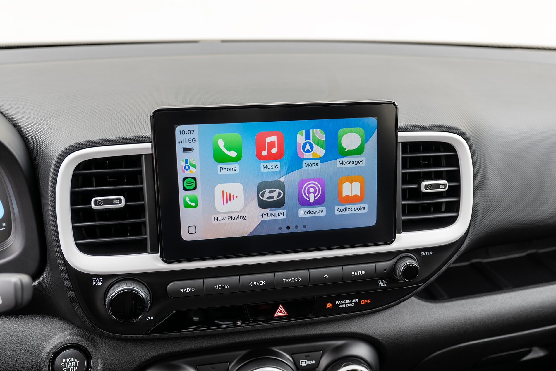2026 Hyundai Venue 8-inch touchscreen and technology features